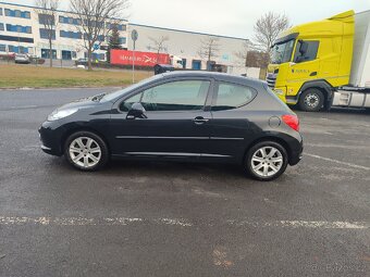 Peugeot 207 GT 1,6turbo TOP VYBAVA - 16