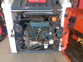 Smykový nakladač Bobcat s185 turbo High Flow - 16