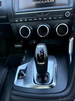 JAGUAR E-PACE 2,0 D 150 AWD,AUT,4X4 - 16