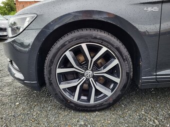 VW Passat SEDAN 1.4 TSI 110kW COMFORTLINE - ČR - 16