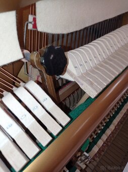 Pianino vyšší třídy model 131 - 16