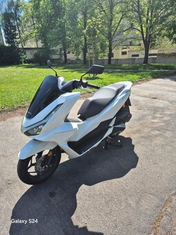 Skutr Honda PCX 125 - 16