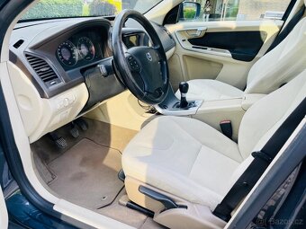 Volvo XC60 2.4D 5VÁLEC 4x4 120KW MANUÁL BEZ KOROZE - 16