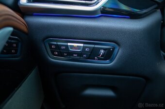 BMW X5 xDrive M50d A/T - 16