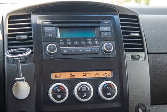 Nissan Pathfinder 2.5 dCi SE - 16