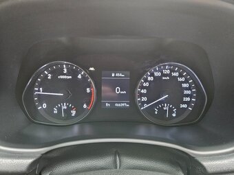 Hyundai i30 kombi 1.6crdi 85kw r.v 3/2021kamera 2x klič -ČR - 16