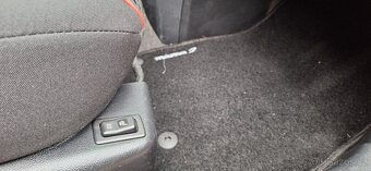 Mazda 2 - 16