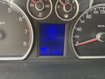 Hyundai i30CW 1,6i 93 kw - 16