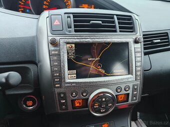 Toyota Verso 1.8 VVTi EXECUTIVE 7 mist - 16
