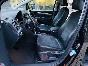 Volkswagen Sharan 2.0TDI AUT Bi XENONY VÝHŘEV HIGHLINE TAŽNÉ - 16