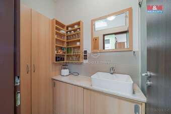 Pronájem rodinného domu, 416 m², Prostějov, ul. Husovo nám. - 16