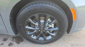 Chrysler Pacifica S 2021 full led záruka - 16