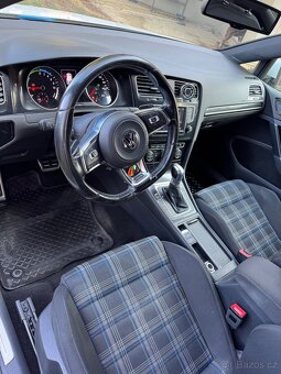 VW Golf GTE – plug-in hybrid - 16