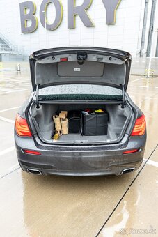 BMW Rad 7 740d - 16