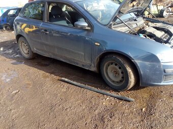 FIAT Seiceto-Panda a něco Stilo 1 - 16