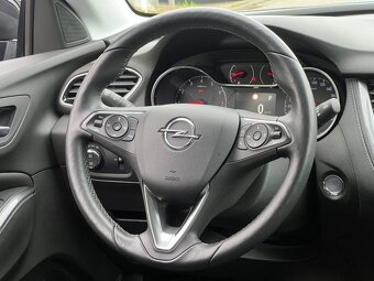 Opel Grandland X 133kW Aut rok 01/2019 - 16