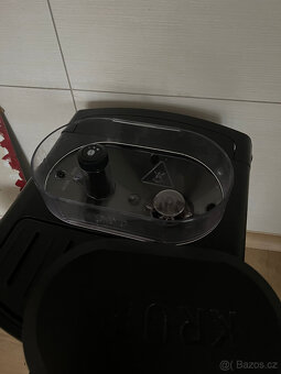 Kávovar Krups EA 819E Arabica Latte Quattro Force - TOP - 16