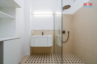 Prodej bytu 4+1, 141 m², Praha - Smíchov, ul. Zborovská - 16
