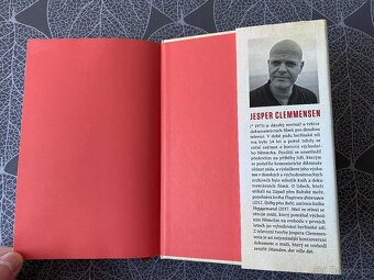 Nová kniha Uprchlíci - komunismus - 16