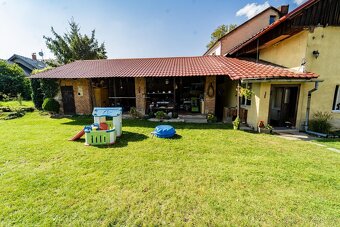Plužná, prodej usedlosti 155 m2 s pozemky 3.329 m2 a velkými - 16