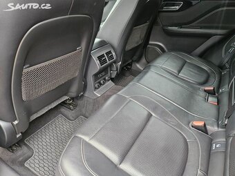 Jaguar F-Pace, 20d 132kW AWD R-Sport ČR - 16