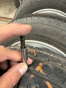 15" originál Renault - 4x100 - 185/65/15 - vzorek 7mm - 16