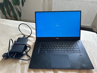 Dell XPS 15" 9560 - 16