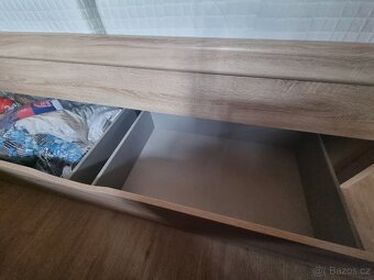 Manželská postel 180x200 včetně roštů, matrace a stolků Top - 16