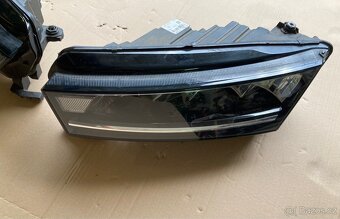světlomet levý a pravý Škoda Octavia 5E4941015 5E4941016 - 16