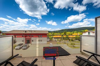 Nabízíme k prodeji zařízený mezonetový apartmán 2+kk, 73 m2  - 16