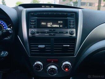SUBARU FORESTER 2.0i 4x4 AUT TAŽNÉ SERVISKA - 16