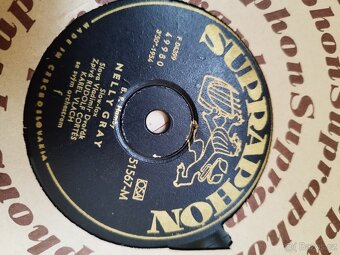 Gramofonové desky z 50. Let. Šelakové, nepoškrabané - 16