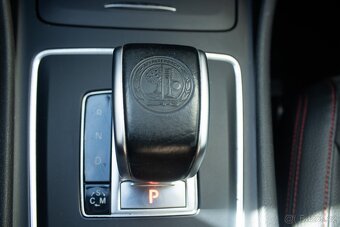 Mercedes-Benz A 45 AMG - 16