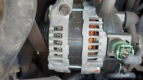 Honda Accord 2004 2,0i 114kW TOURER - JEDE, DILY - 16