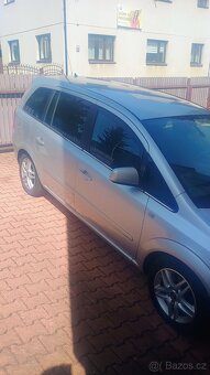 Opel Zafira B 1.7 cdti diesel rok 2013 - 16