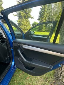 Škoda Octavia 3 1.6 tdi, kombi, málo najeto - 16