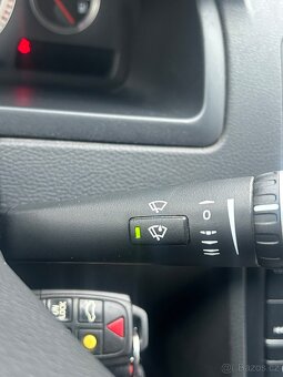 VOLVO XC90 2.4D5 147KW 4x4 -7MÍST-AUT-KŮŽE-TAŽNÉ-DPH-156Tkm - 16