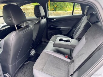 VW ID.5 150 KW 82KWh 6.7.2022 , tažné zařízení , DPH, - 16