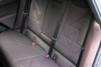 BMW IX xDrive 50 385 kW, Panorama, Tažné, Záruka, SoH 97.5% - 16