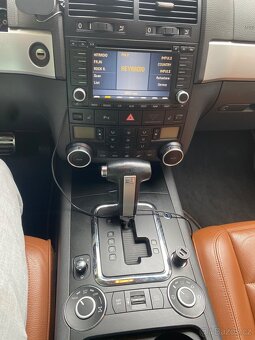 Volkswagen Touareg 3.6i Rok 2007 najeto 245.000km top stav - 16