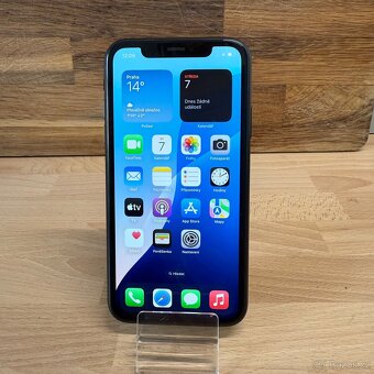 iPhone XR 64GB, černý (12 měsíců záruka) - 16
