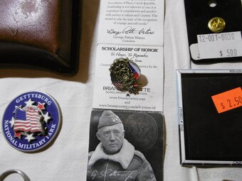 USA odznaky a suvenýry - 16