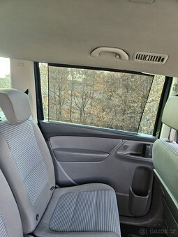 Seat Alhambra 2,0 Tdi    DSG   7míst - 16