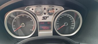 Ford Focus ST - 16