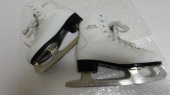 Dívčí brusle Crowned vel. 32 - 35, - 16
