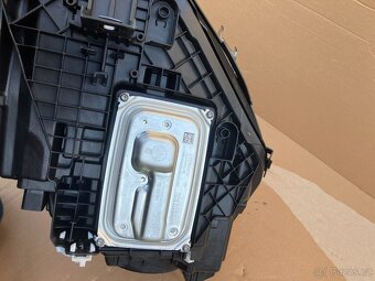 Mercedes-Benz GLA W247 B-class svetlo prave leve - 16