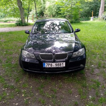 BMW 325d sedan 2008 manuál 145 kW - 16