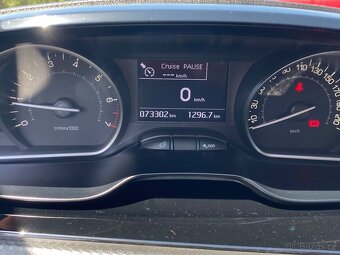 PEUGEOT 208 1.2 81 kW ALLURE ČR 1.MAJITEL 73.000 KM 2019 - 16