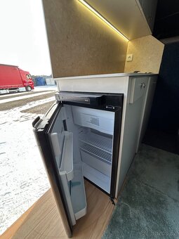 Obytná dodávka VW Crafter 2,5 tdi - 16