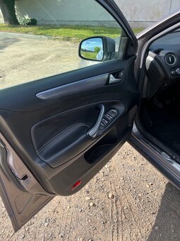Ford Mondeo - 16
